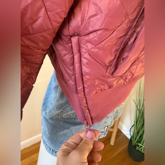 OFFLINE By Aerie Sherpa Lined Puffer Bomber Jacket Size Large Plum Color - Picture 2 of 8